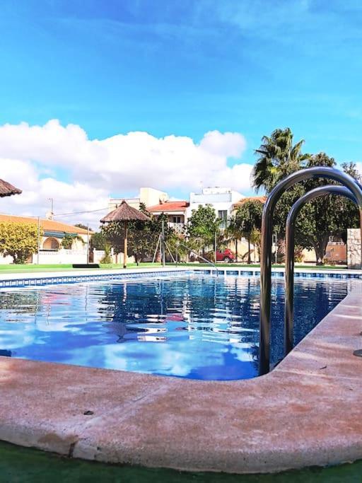 Cozy Bungalow In Urb La Marina With Shared Pool San Fulgencio Exterior foto