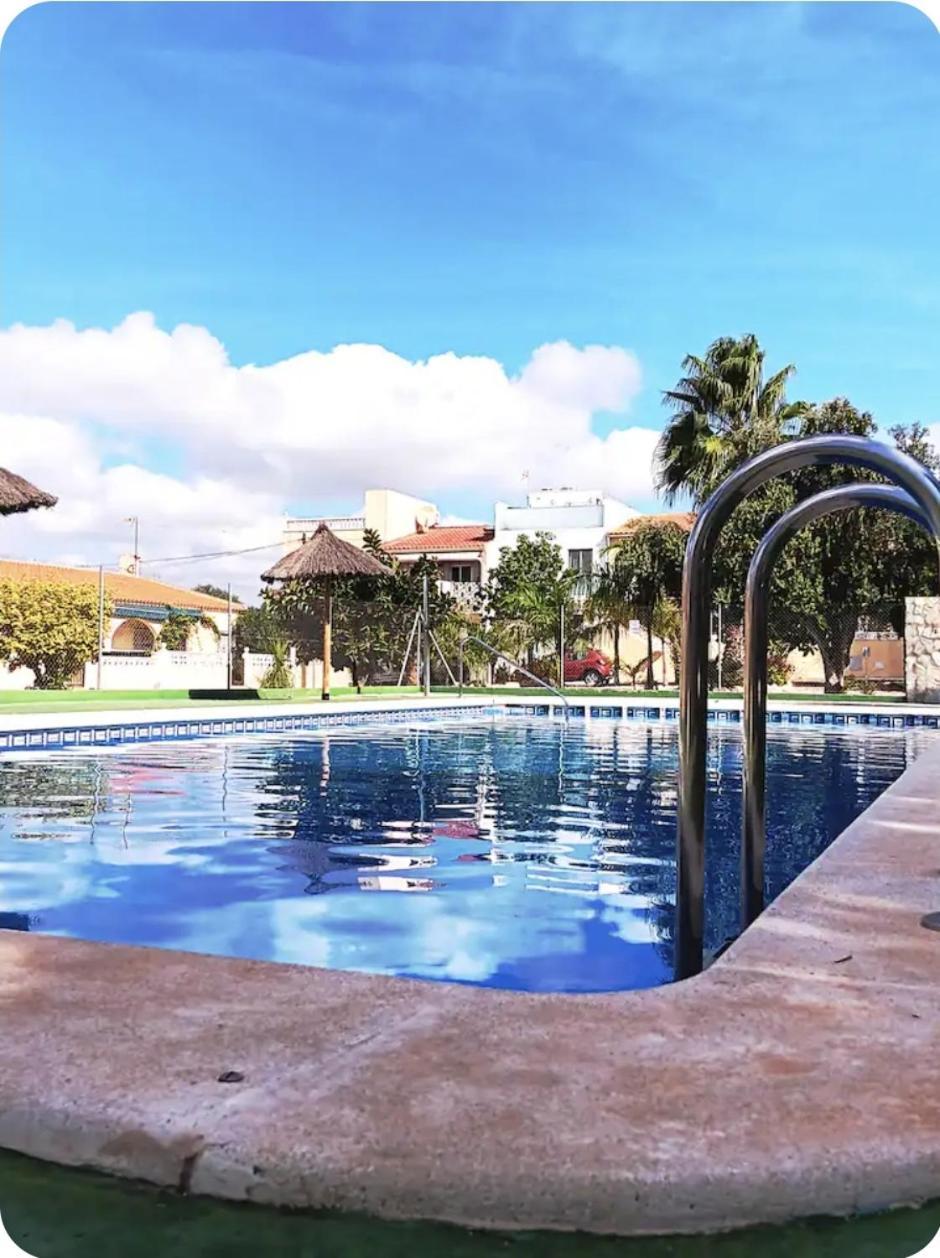 Cozy Bungalow In Urb La Marina With Shared Pool San Fulgencio Exterior foto